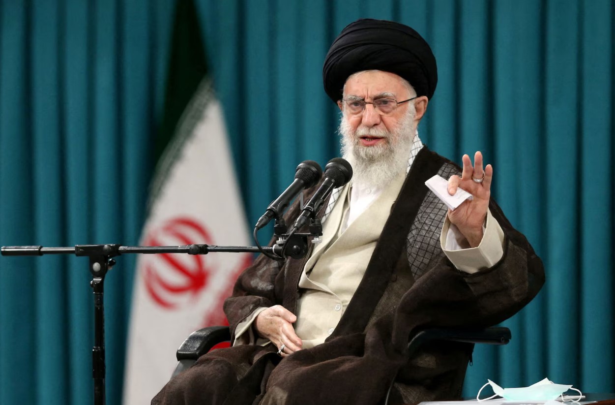 Iran cảnh báo đáp trả nếu Mỹ tấn công quân sự