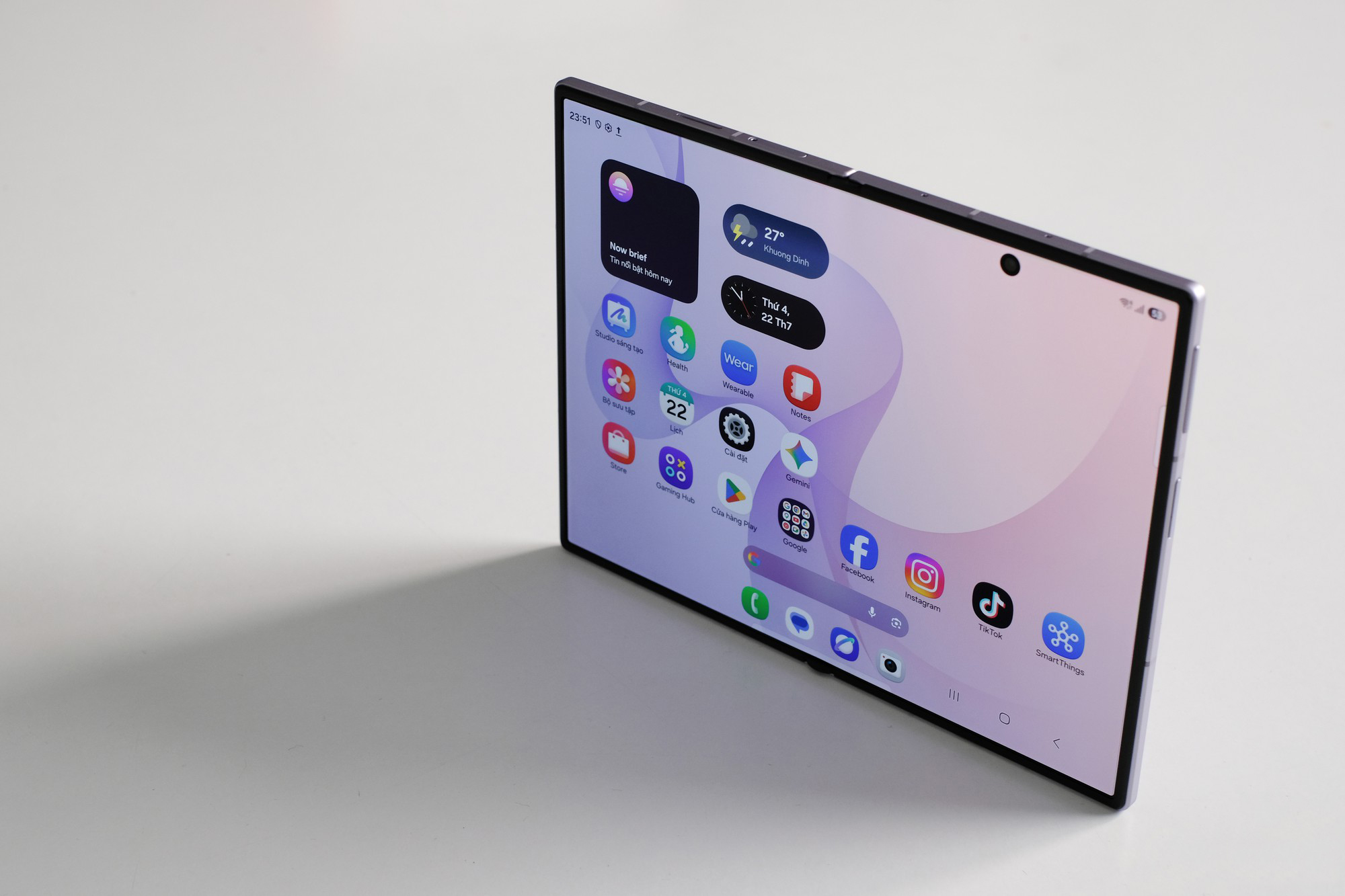 Samsung thắng lớn khi Galaxy Z Fold8 chinh phục người dùng trẻ