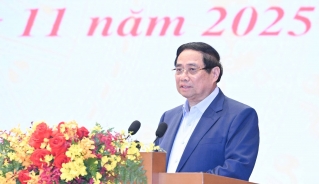 Thủ tướng Chính phủ Phạm Minh Chính phát biểu tại phiên họp.