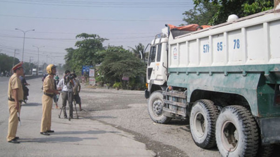 xe-tai-2.jpg