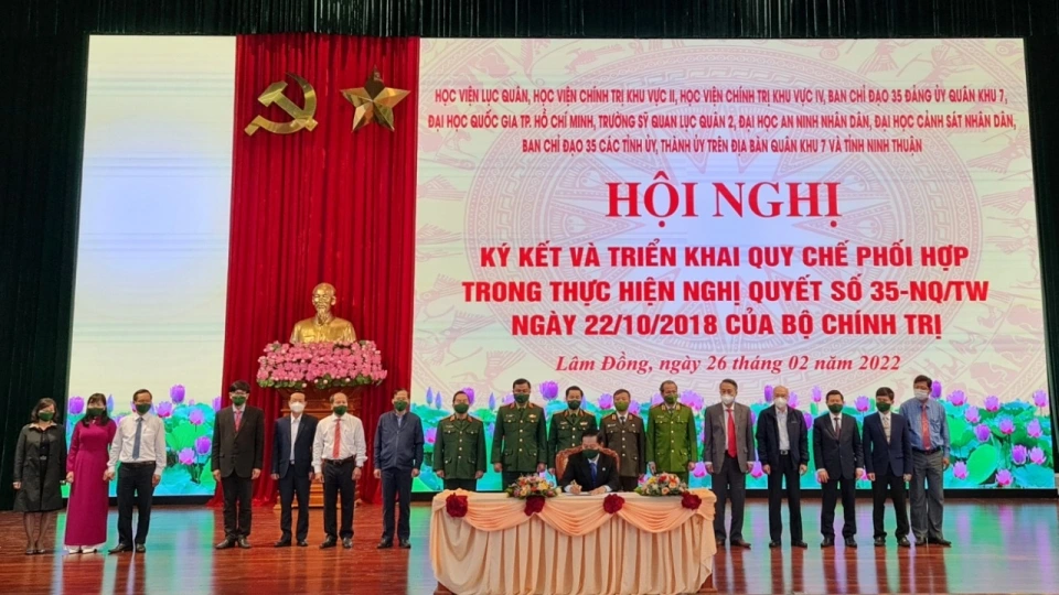 26-2 Ky ket quy che phoi hop day manh thuc hien Nghi quyet so 35 cua Bo Chinh tri.jpg