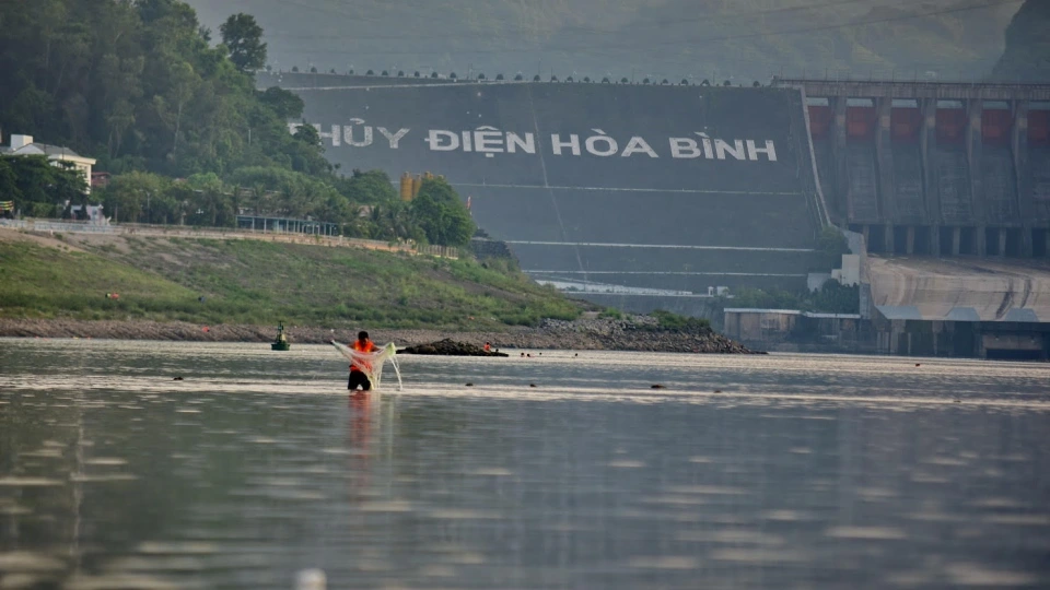 thuydienhoabinh1.jpg
