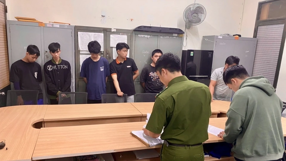 khoi_to_nhieu_thanh_nien_tu_tap_bieu_dien_xe_may_gay_mat_trat_tu_o_ba_ria_-_vung_tau_anh_luu_son.jpg