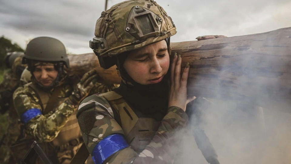 linh nu Ukraine, nu quan nhan Ukraine -anadolu.jpg