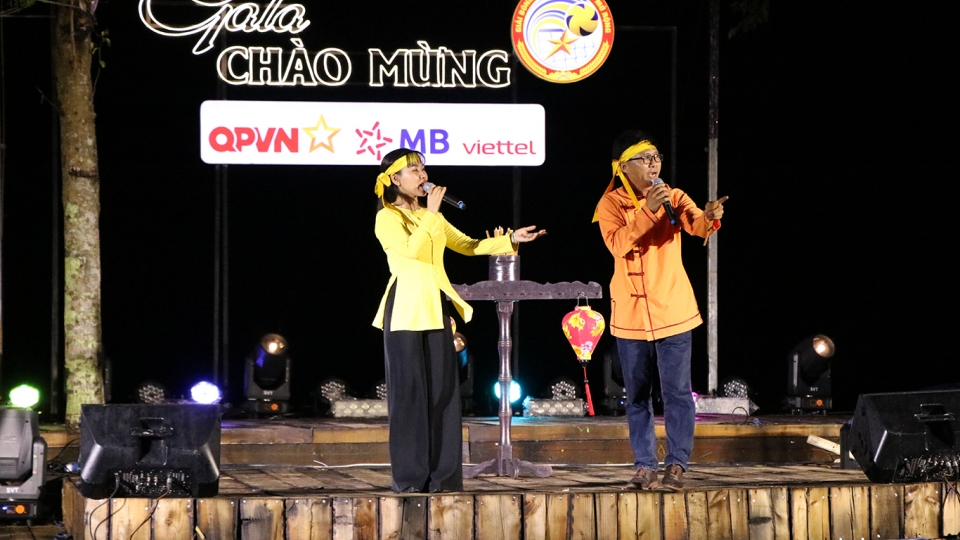 cac_nghe_nhan_bai_choi_hoi_an.jpg