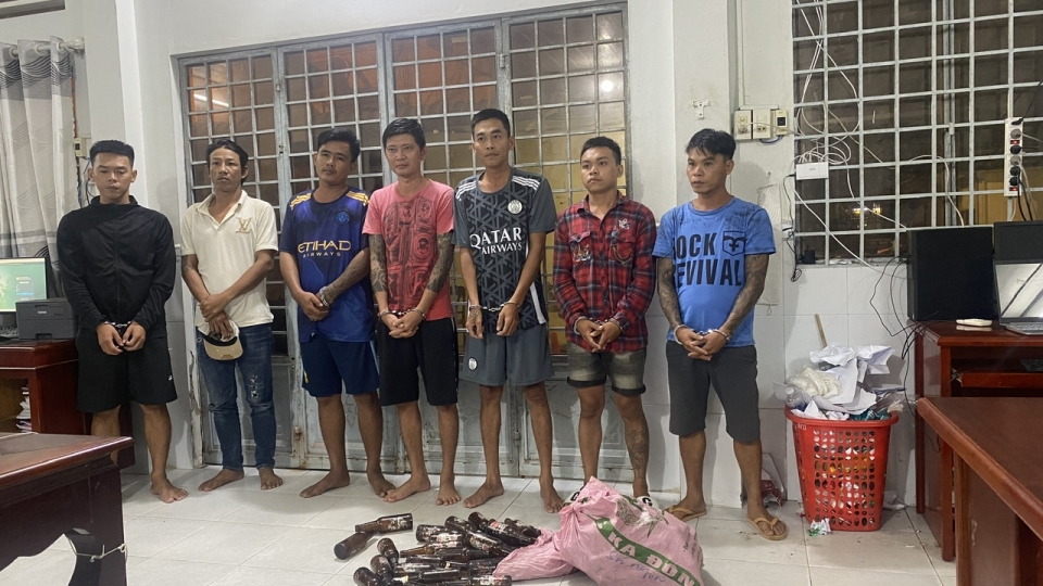 cac_doi_tuong_tu_trai_qua_phai_hau_loi_tai_den_nghia_man_hao_long_do.jpg