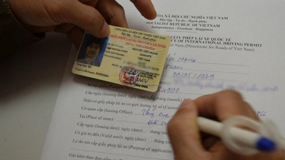 cap_doi_lai_giay_phep_lai_xe.jpg