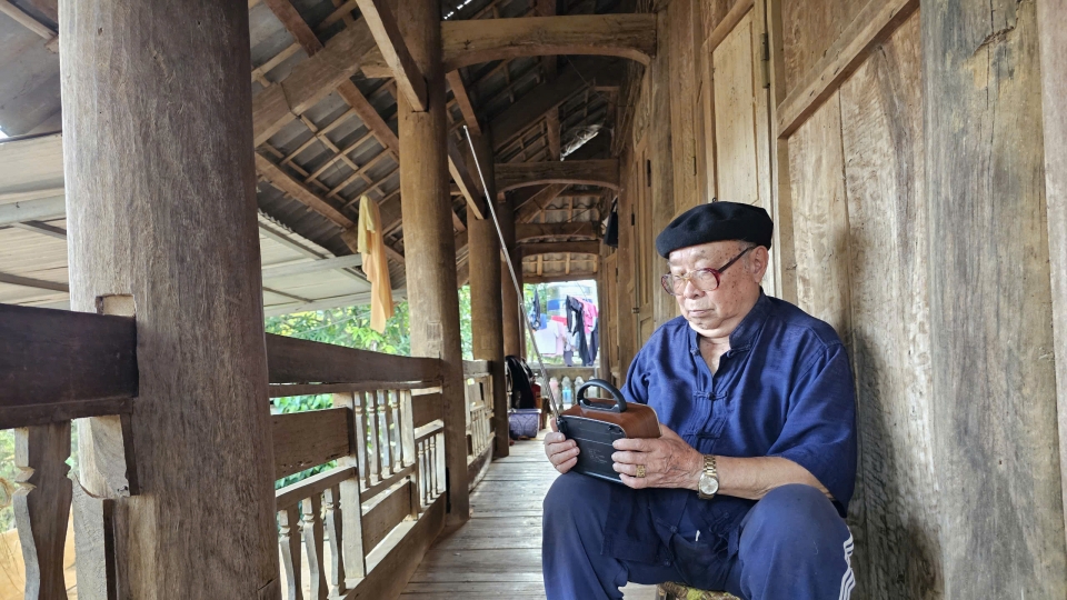 chiec_dai_nhu_nguoi_ban_than_thiet_khong_the_thieu_voi_ong_tong_van_hia.jpg