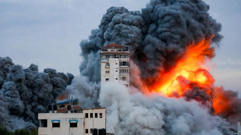 Israel tan cong Gaza, khoi lua chien tranh, khoi lua Israel Hamas, khoi lua Gaza -reu.jpg