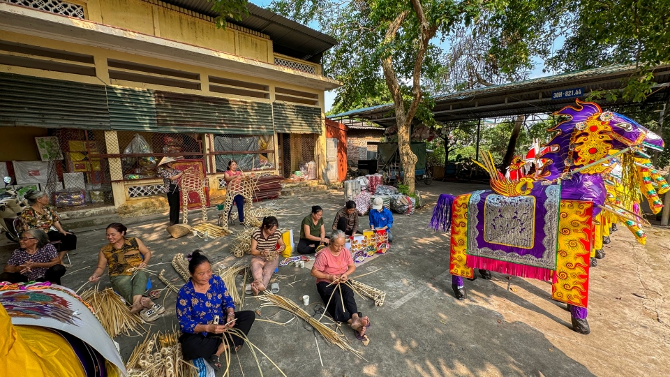 du-lich-lang-nghe-ha-noi.jpg