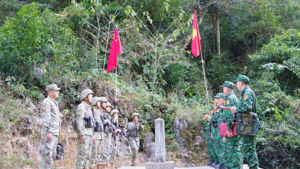 tuan_tra_song_phuong_bien_gioi_dat_lien_viet_nam_-_trung_quoc_4.jpg