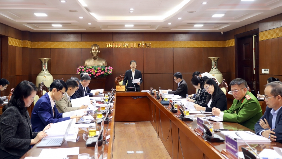 ban_chi_dao_thanh_uy_da_nang_ve_phong_chong_tham_nhung_tieu_cuc_lang_phi_to_chuc_phien_hop_lan_thu_10.jpg