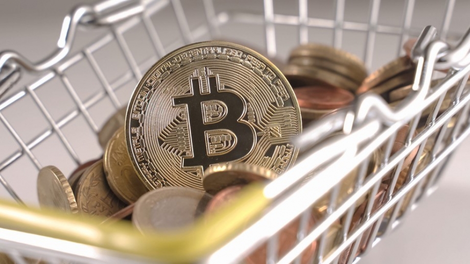 bitcoin-17376392850611520849858.jpg