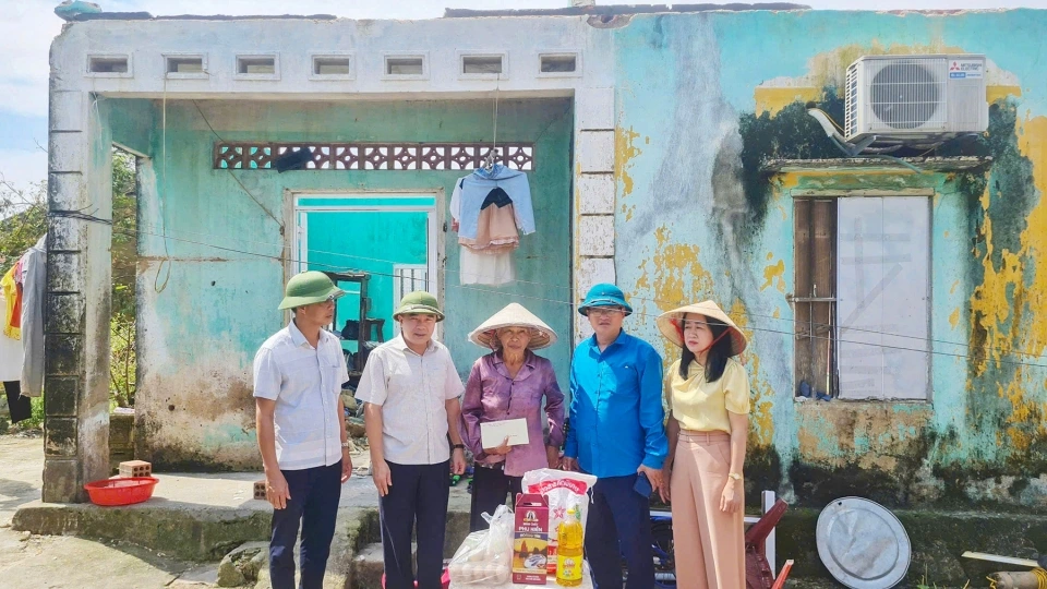 cac_dia_phuong_tai_tinh_quang_ninh_tien_hanh_ra_soat_va_ho_tro_cac_ho_gia_dinh_kho_khan_ve_nha_o_sau_bao_so_3.jpg
