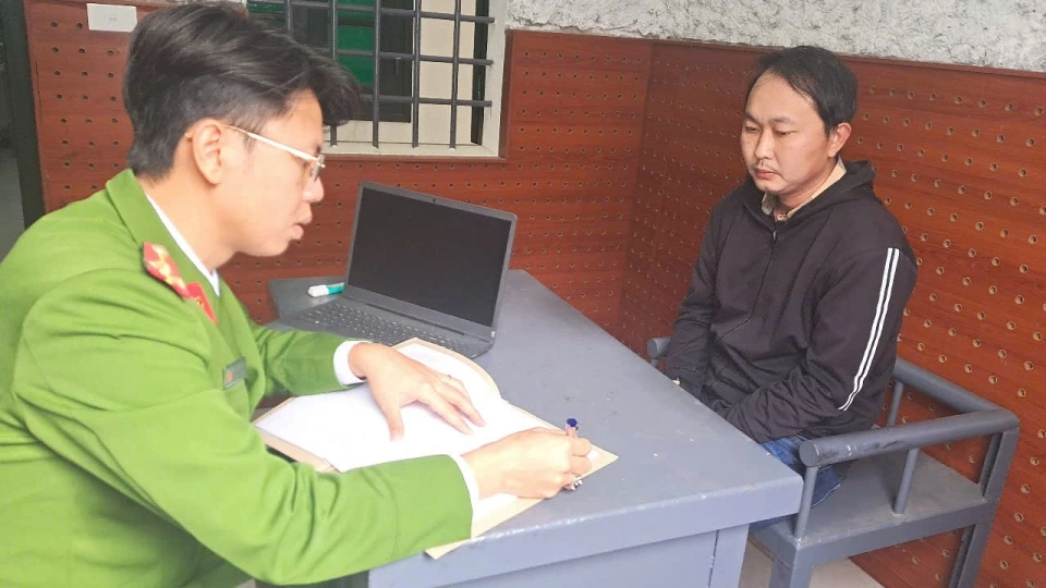 co_quan_cong_an_lam_viec_voi_doi_tuong_nguyen_duc_tinh.jpg
