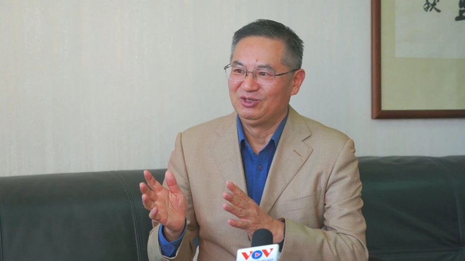 giao_su_thanh_han_binh.jpg