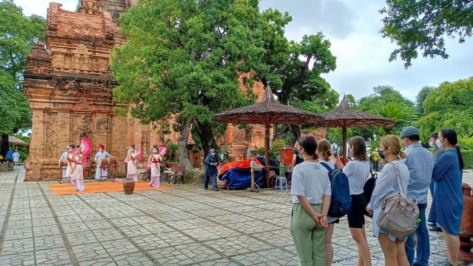 khach-nga-khanh-hoa-2.jpg