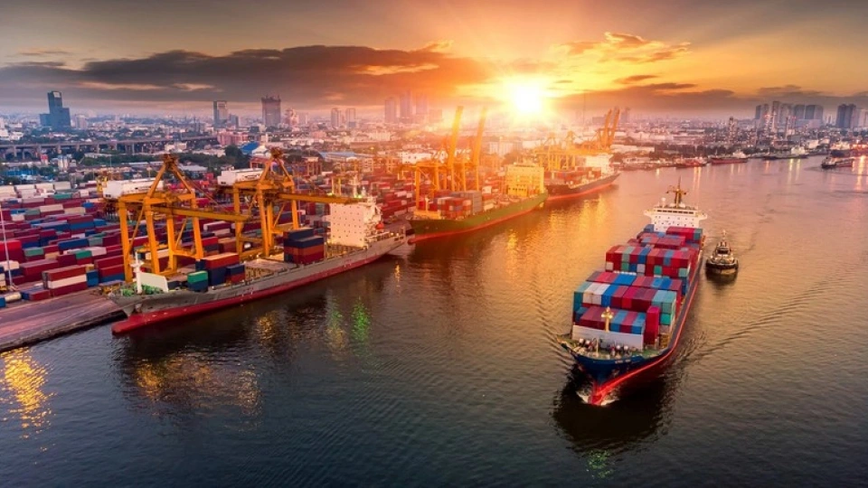 top-10-mat-hang-viet-nam-xuat-khau-nhieu-nhat-4-1695966833313386976560-1695967740244-16959677410741058621863_1.jpg