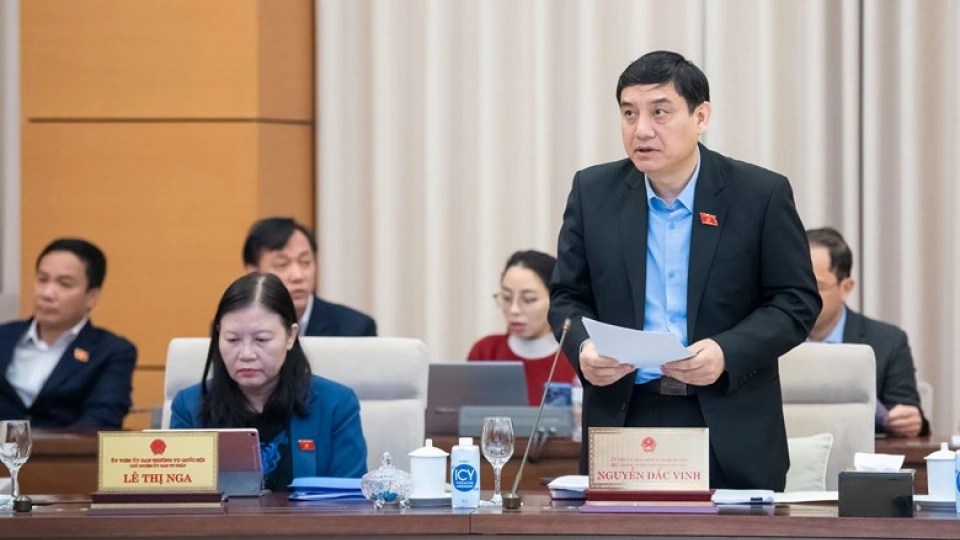 7.2_nguyen_dac_vinh_bao_cao_luat_nha_giao.jpg