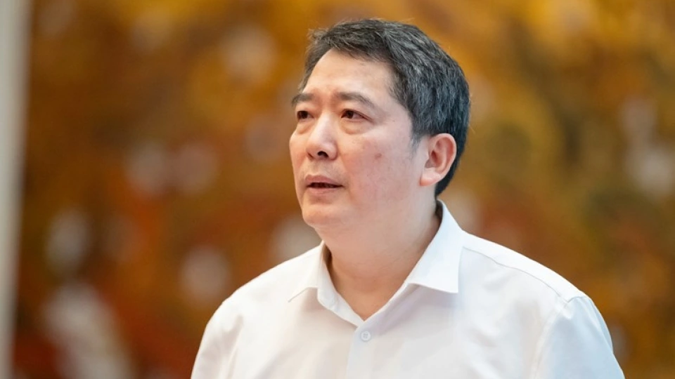 Cao Anh Tuan Bo tai chinh.jpg