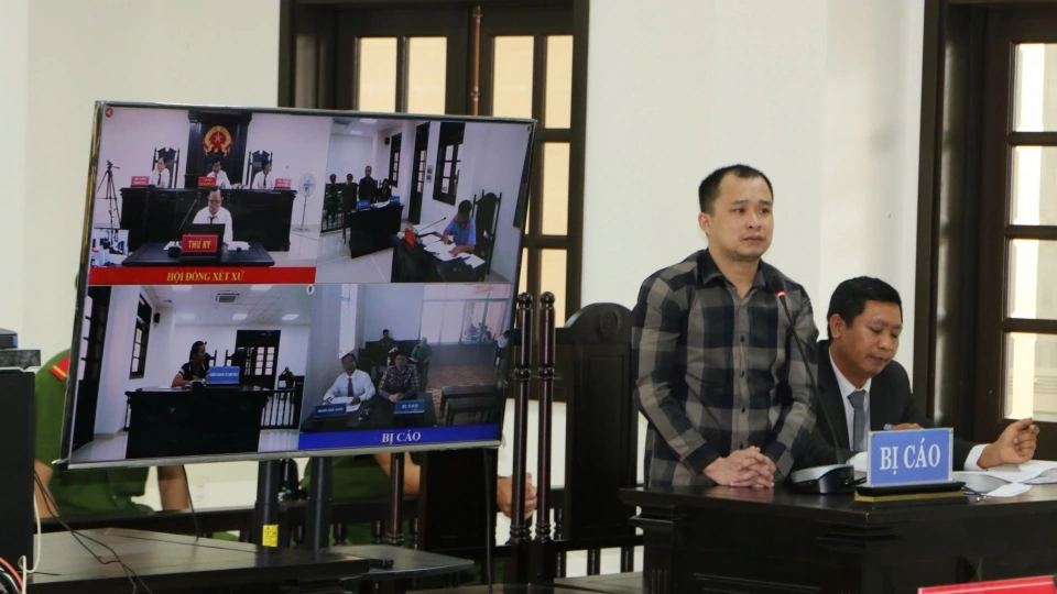 _ Bị cáo Nguyễn Văn Dĩ tại phiên tòa.jpg