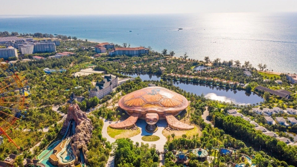 _mot_goc_o_vinwonders_phu_quoc_-_cong_vien_chu_de_lon_nhat_viet_nam_cung_thuy_cung_top_5_the_gioi_.jpg