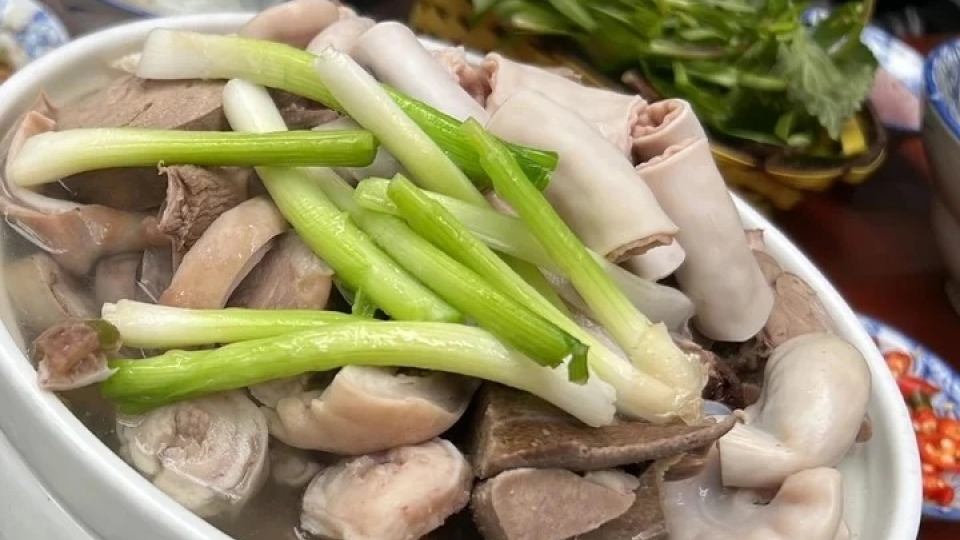 ai-khong-nen-an-long-lon-07003224.jpg