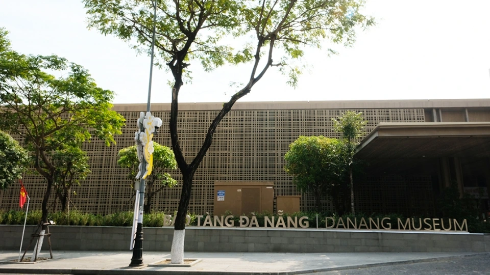 cong_bao_bao_tang_o_duong_tran_phu.jpg