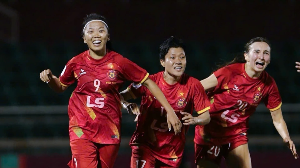 huynh_nhu_1.jpg