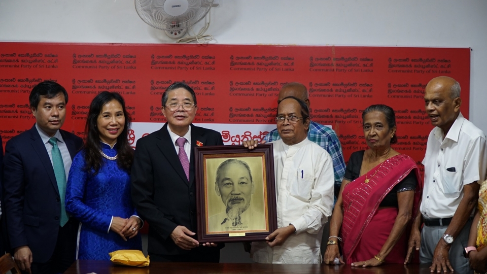pho_chu_tich_quoc_hoi_4.jpg