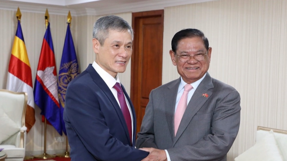 vov_dai_su_nguyen_minh_vu_va_samdech_sar_kheng_pho_chu_tich_cpp_nguyen_pho_thu_tuong_bo_truong_noi_vu_campuchia.jpg