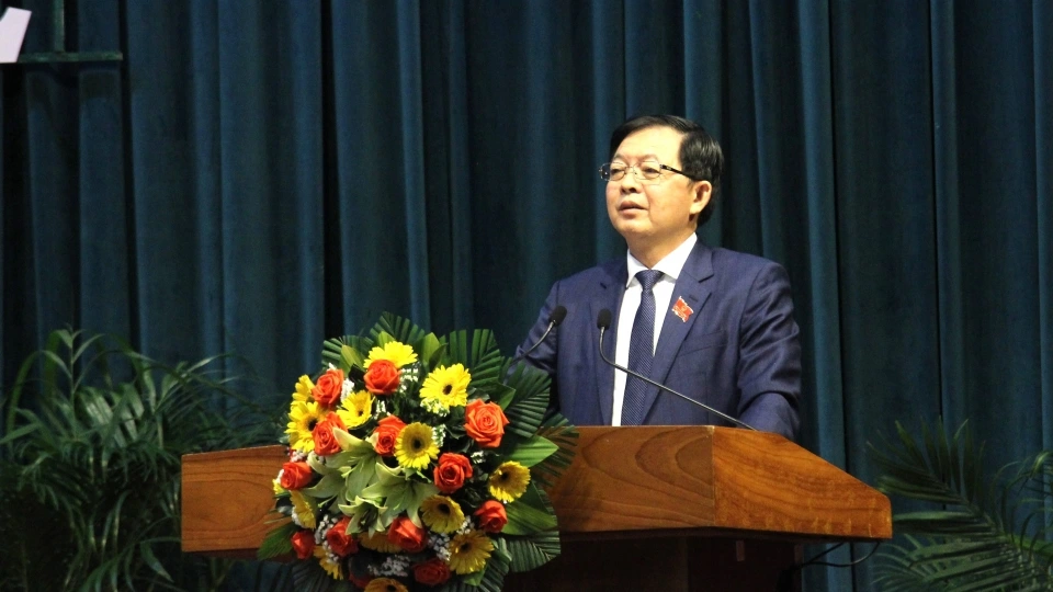 vov_ong_ho_quoc_dung_bi_thu_tinh_uy_chu_tich_hdnd_tinh_binh_dinh_phat_bieu_tai_ky_hop.jpg