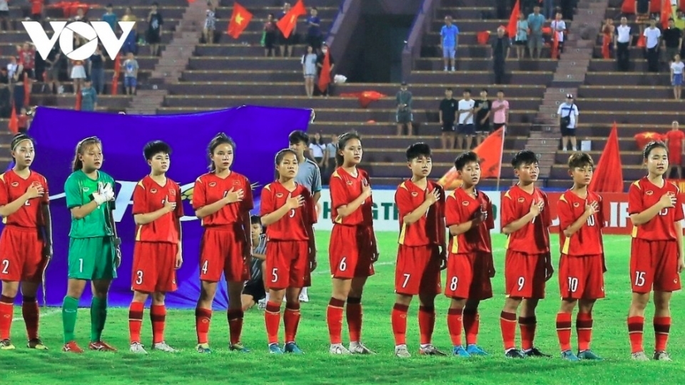 women football 2.jpg