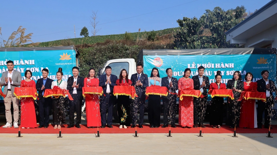 1_cac_dai_bieu_cat_bang_le_khoi_hanh_20250212205006.jpg