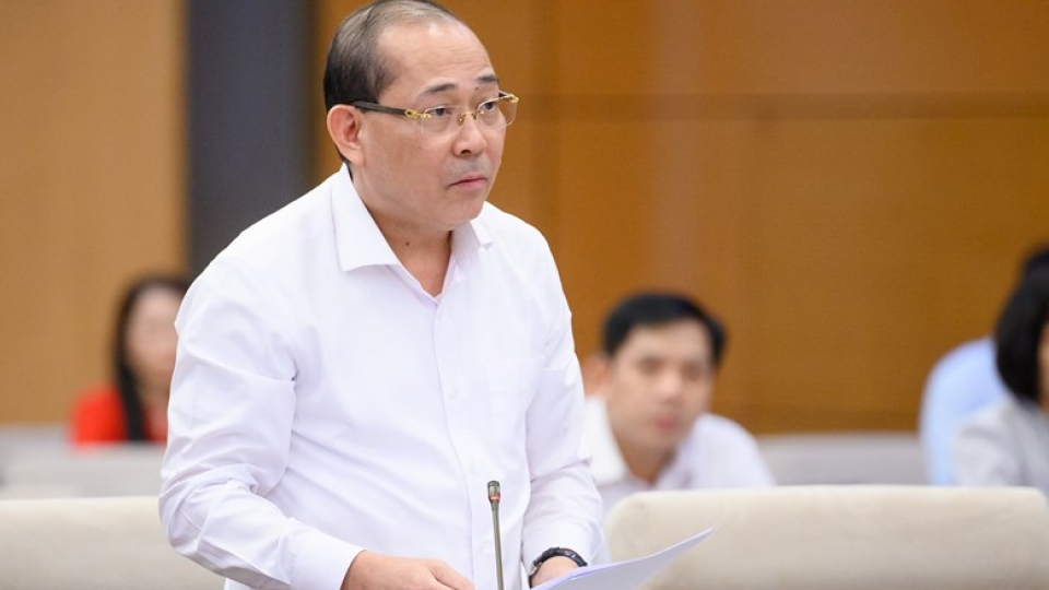 23.4_hoang_cong_thuy.jpg