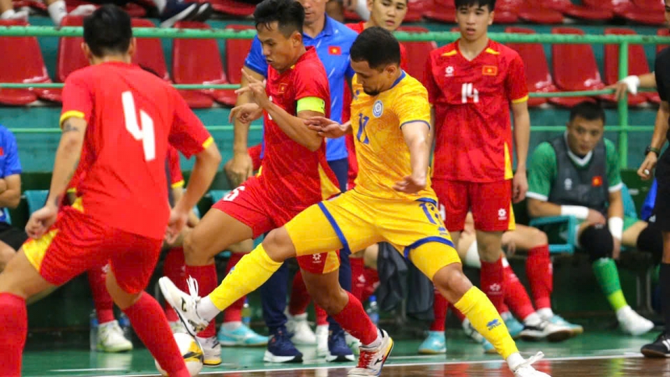 Futsal friendly - Vietnam stun World No. 7 Kazakhstan with 4-1 victory.jpg