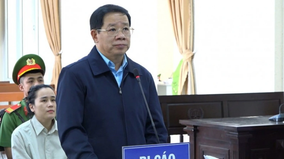 Nguyen giam doc CDC Lam Dong nhan an tu vi mua kit test Viet A 1.jpg