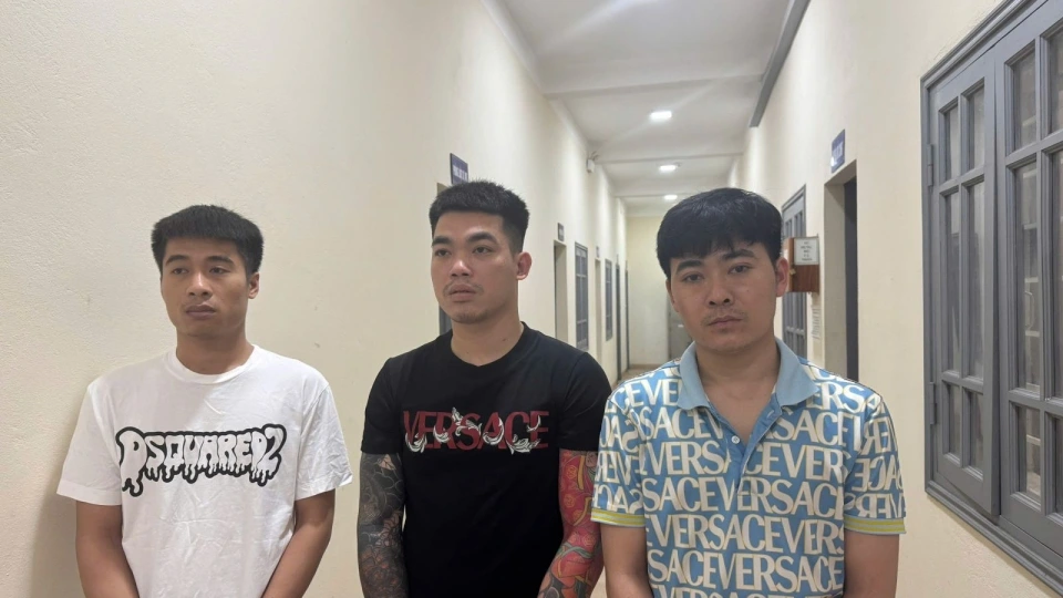 bat_3_doi_tuong_lua_dao_qua_mang.jpg