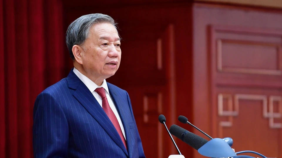be_mac_hoi_nghi_trung_uong_11.5.jpg