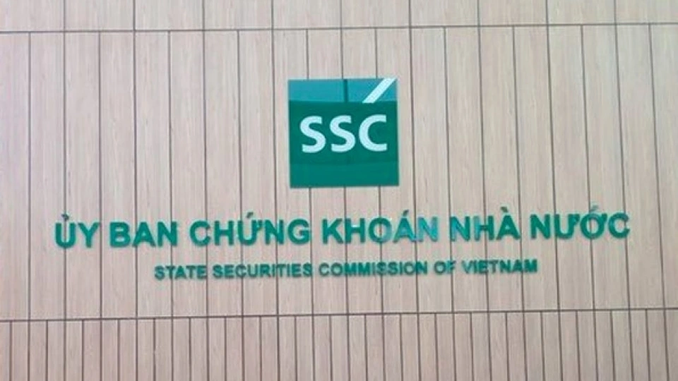 chung khoan.jpg