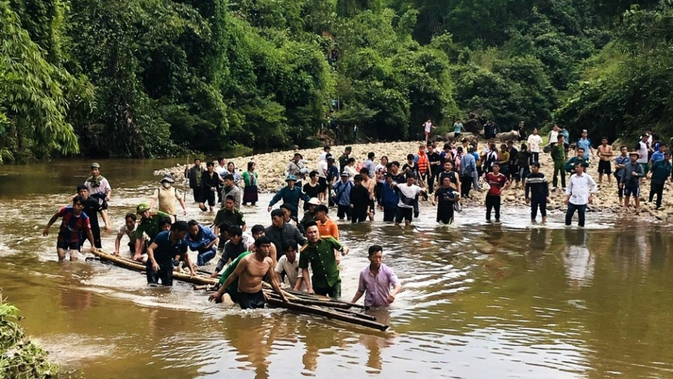 cong_tac_tim_kiem_nan_nhan_con_lai_duoc_mo_rong_pham_vi_va_giam_bot_so_nguoi.jpg
