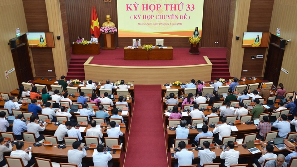 day_la_ky_hop_thong_qua_cac_nghi_quyet_trong_ve_sap_xep_don_vi_hanh_chinh_moi.jpg