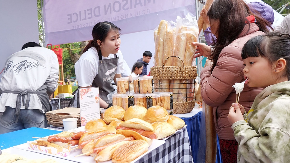 le_hoi_am_thuc_phap_2025.jpg