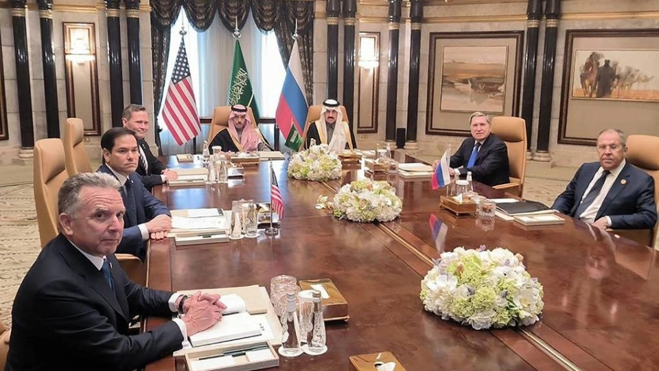 us-russia-talk-1744184758576.jpg