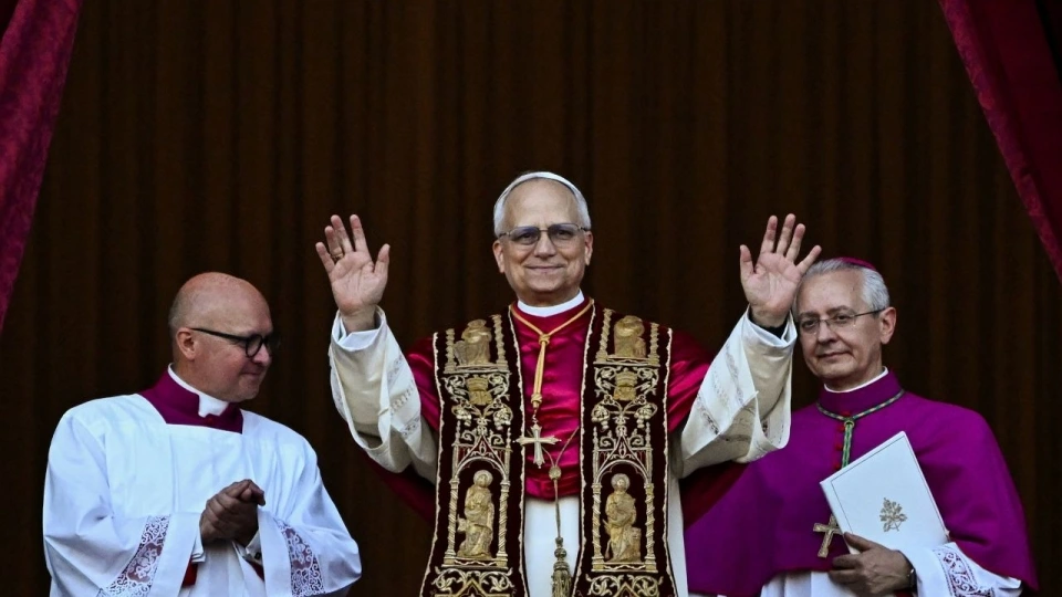 02-2025-05-08t172559z-1464741686-rc2tdeajjld7-rtrmadp-3-pope-leo-xiv.jpg