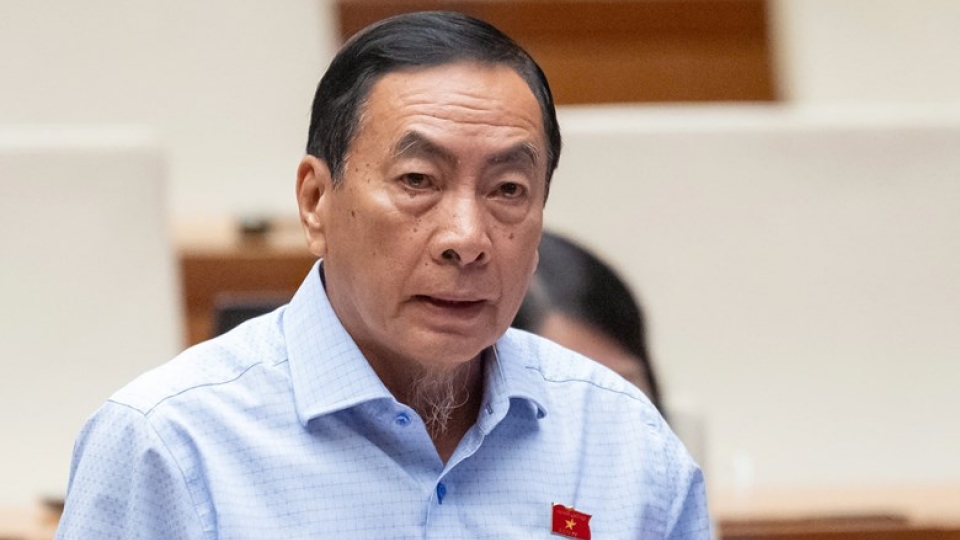 14.5_pham_van_hoa_thao_luan_luat_can_bo_cong_chuc.jpg