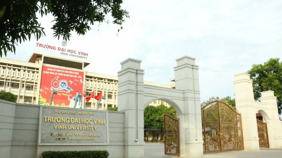 Anh ĐH Vinh.jpg