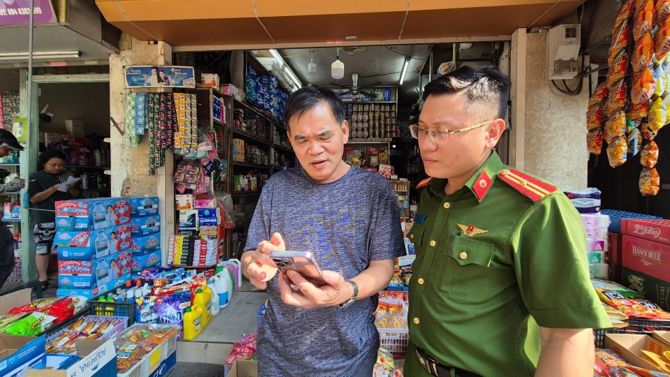 ong_khanh_1.jpg