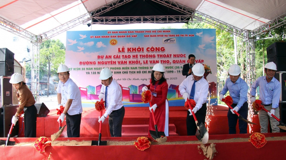 tp.hcm_khoi_cong_du_an_352_ty_dong_xoa_ron_ngap_.jpg