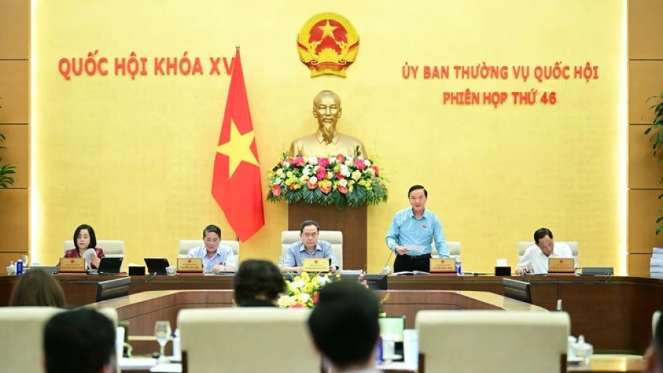 5.6_ubtvqh_cho_y_kien_sap_xep_xa.jpg